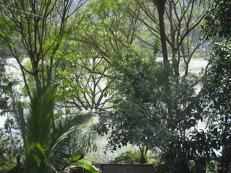 קנדי River Side Homestay Apartment